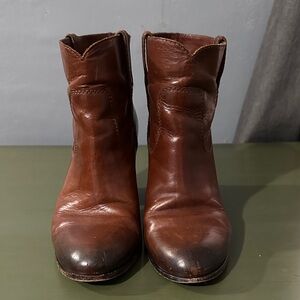 FRYE AND CO. Brown Ankle Boots